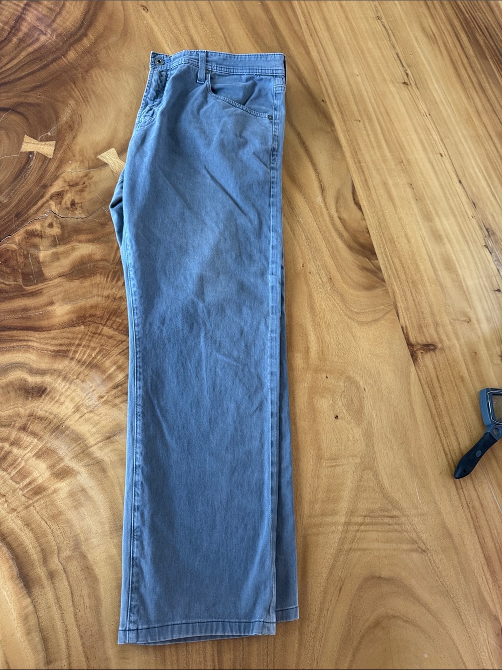 AG The Graduate Chino in slate blue